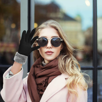 Ladies' 3 Fingers Touchscreen Cable Knit Winter Gloves